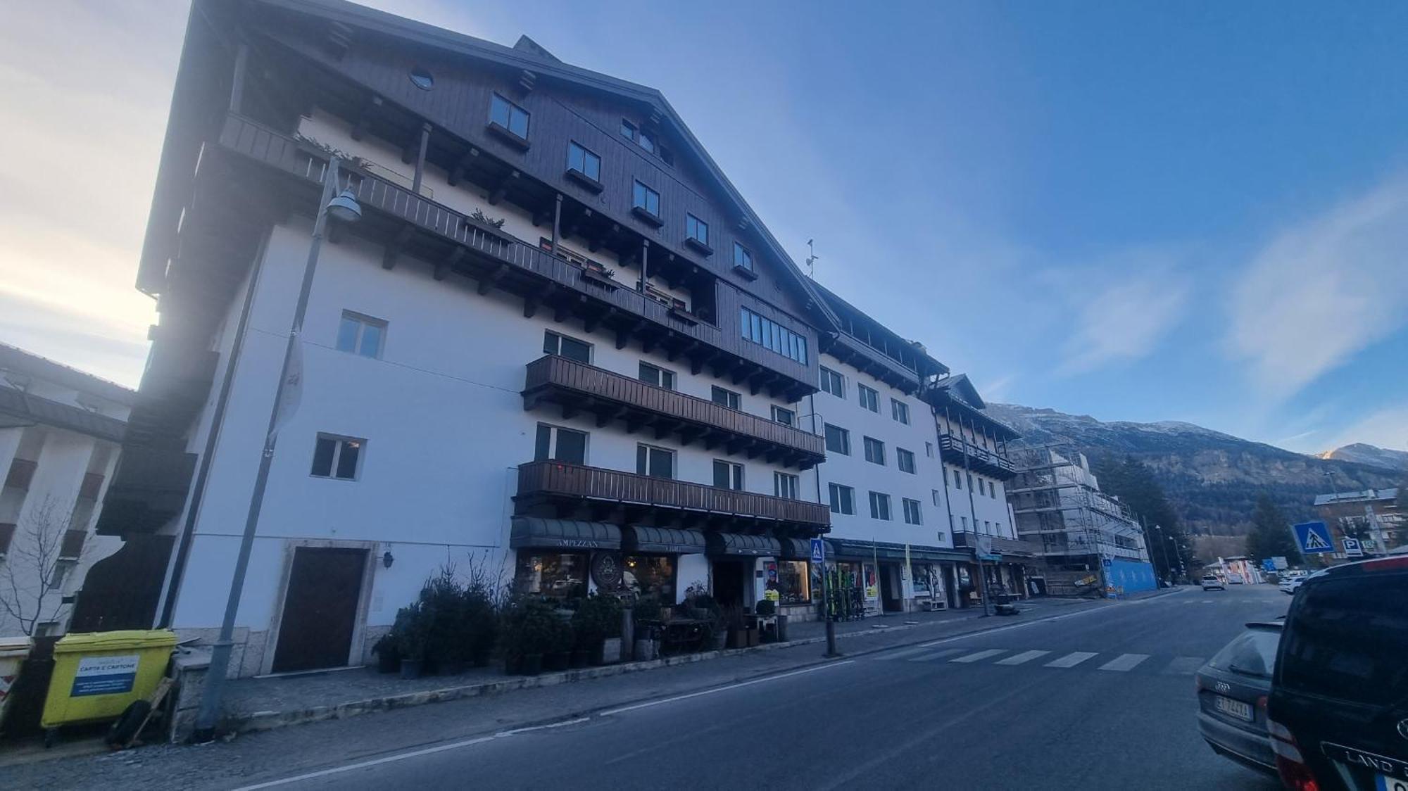 Studio Apartment Ariston In Centro A Cortina Cortina d'Ampezzo Luaran gambar
